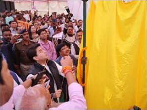 Union Minister Shri Jyotiraditya Scindia lays foundation stone for a Modernized Head Post Office at Ashoknagar, Madhya Pradesh Indiawirenow.com.jpg