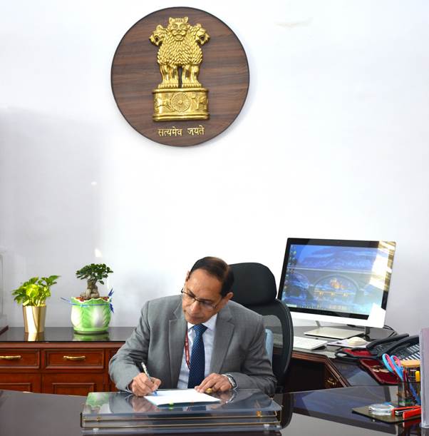 Finance Secretary Shri Tuhin Kanta Pandey takes charge as Secretary, Department of Revenue, Ministry of Finance, today Indiawirenow.com