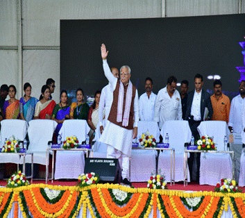 Union-Minister-of-Housing-Urban-Affairs-Shri.-Manohar-Lal-Khattar-inaugurated-projects-developed-by-Karimnagar-Smart-City-Indiawirenow.com